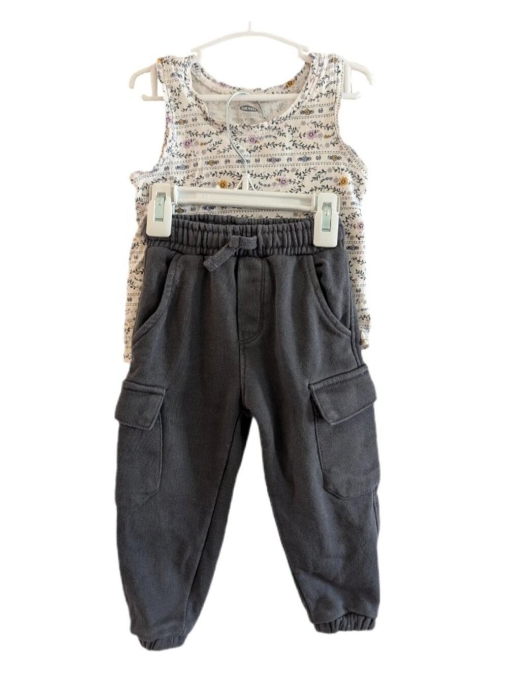 18-24m‎ ZARA Cargo Pant Joggers & Old Navy Floral Tank Top